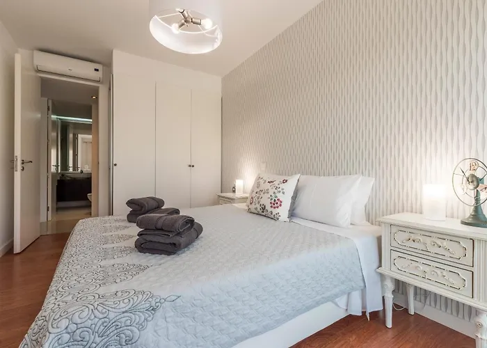 Edificio Foz Palace Da Rocha 2 Bedroom * Portimão